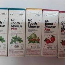 Kem bôi chống ê buốt tái khoáng và ngừa sâu răng GC TOOTH MOUSSE PLUS 35ML